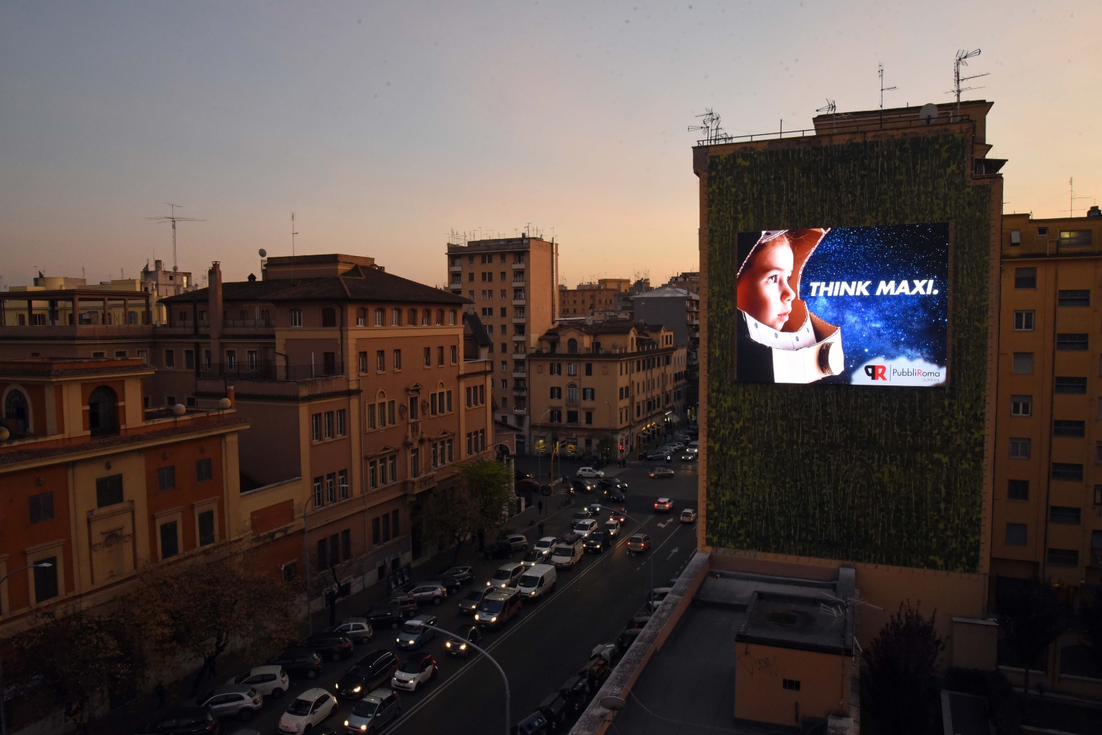 outdoor led screen green wall mounted