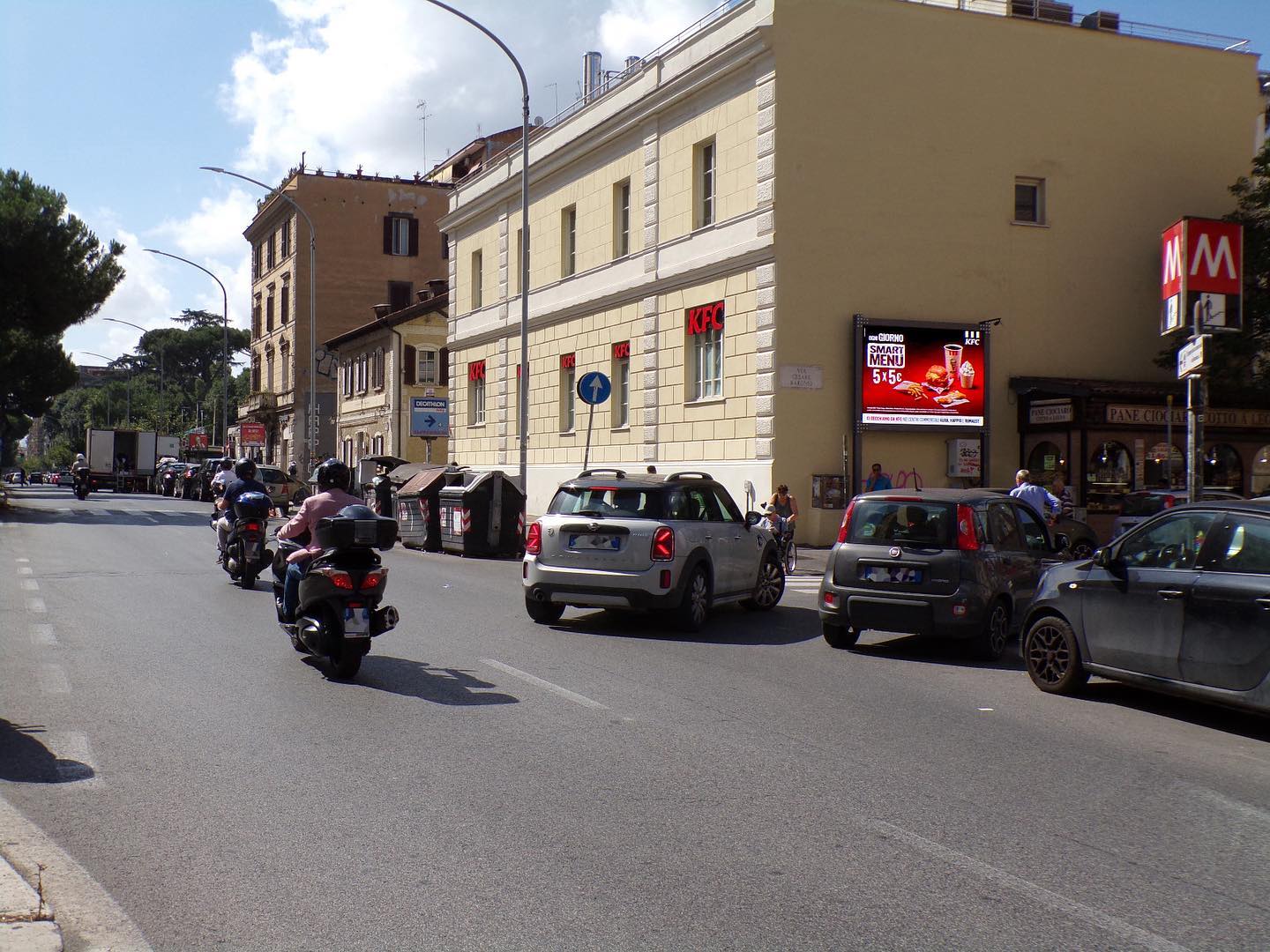 roadside 3 x 2 m led display in Rome
